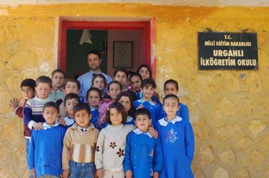 HAYTAP - Siirt ’de Bir İlkokula El Uzatıyor !